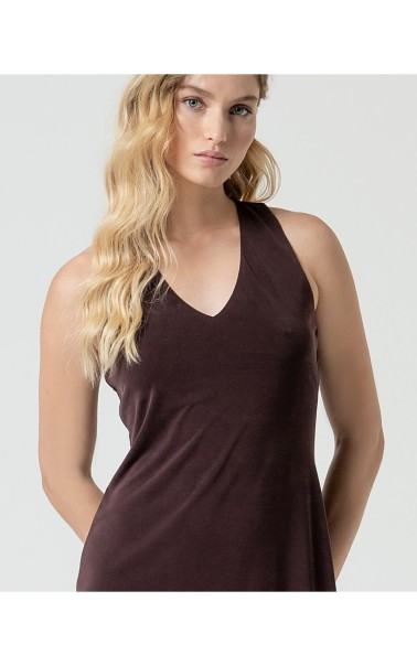 VESTIDO MIDI CUELLO PICO TIRANTES SURK 