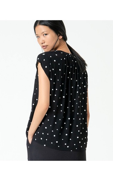 BLUSA AMPLIA CON LUNARES SURK 