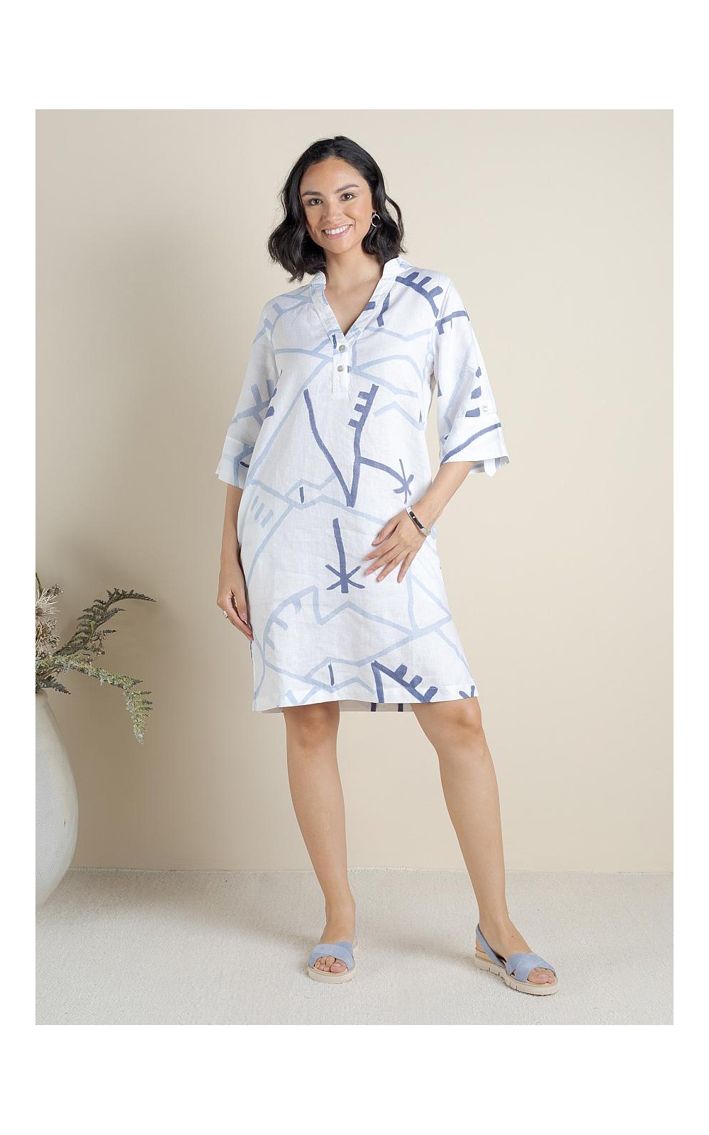 VESTIDO TUNICA ESTAMPADA BOTONADURA CORTO POU
