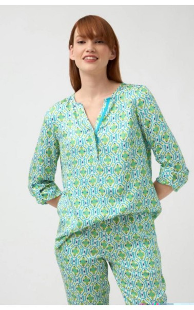 BLUSA ESTAMPADA CON BOTONES OCULTOS TINT CASUAL 