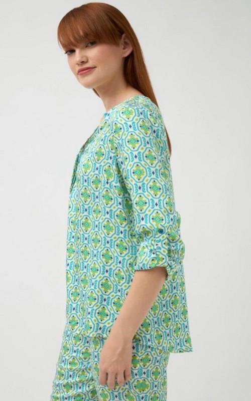 BLUSA ESTAMPADA CON BOTONES OCULTOS TINT CASUAL 