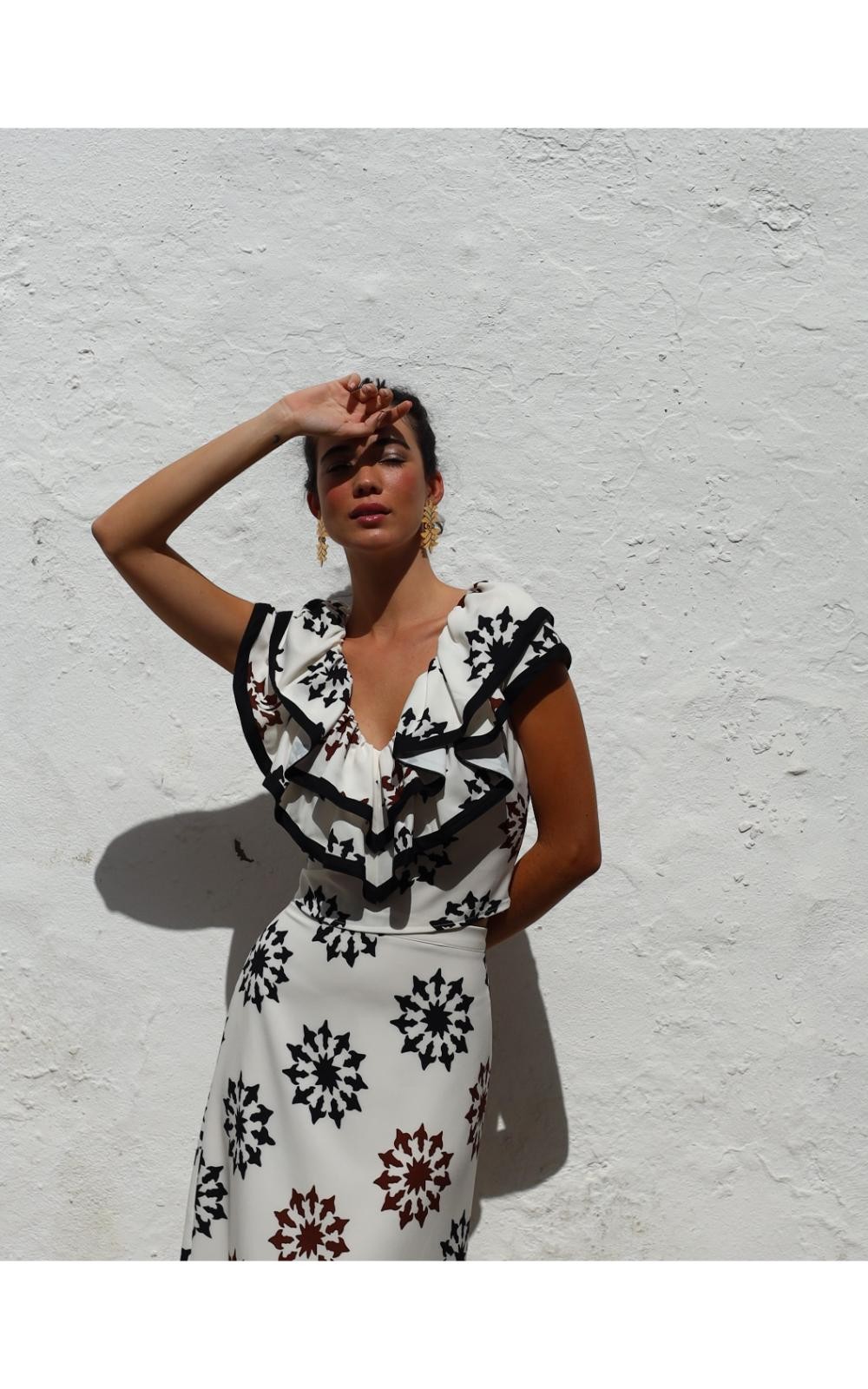 BLUSA CREPE INVITADA VOLANTE VARE 